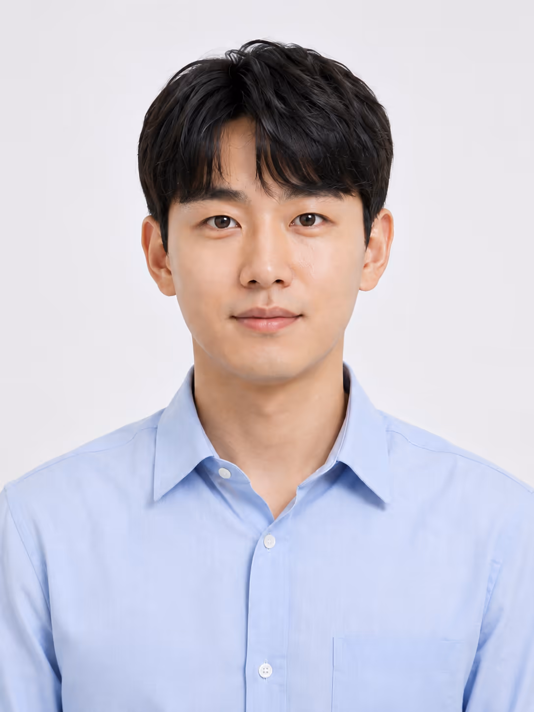 하늘색 셔츠를 입은 남성의 합성 인물 사진